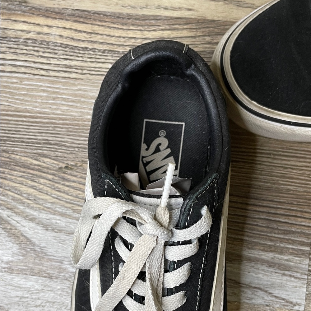 Vans Black and White Lace-Up Shoes - Picture 4 of 5